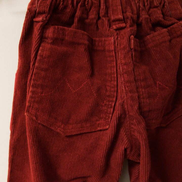 red pants_back